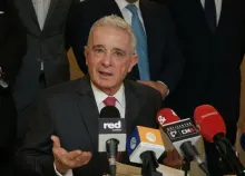 Furiosa reacción de Álvaro Uribe Vélez ante la aprobación de la reforma a la salud