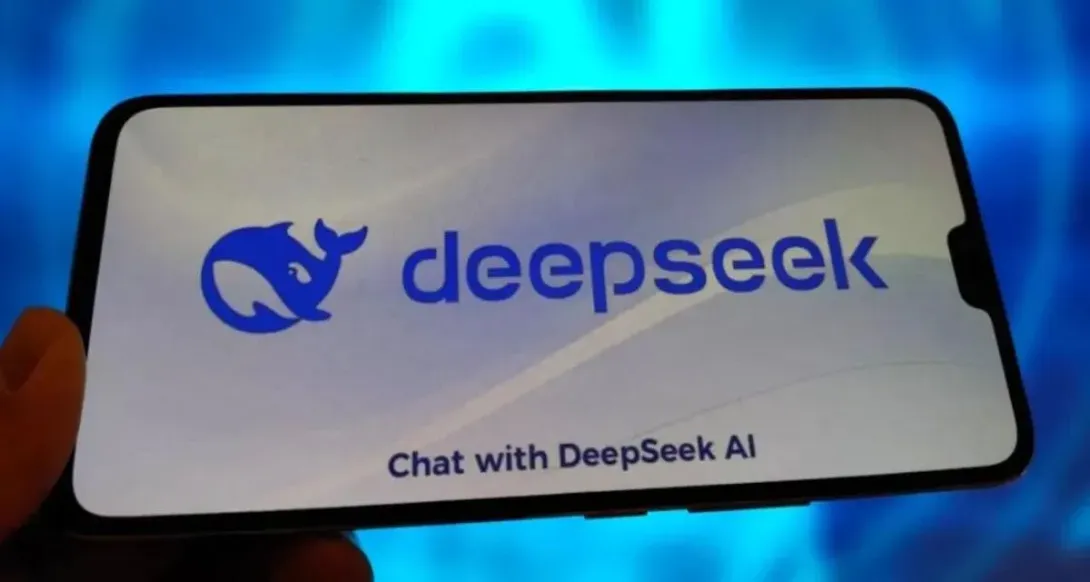 Qué es Deepseek, cómo funciona el chatbot chino, dónde descargarlo, cómo funciona y quién es el dueño del chatbot que amenaza a ChatGPT.