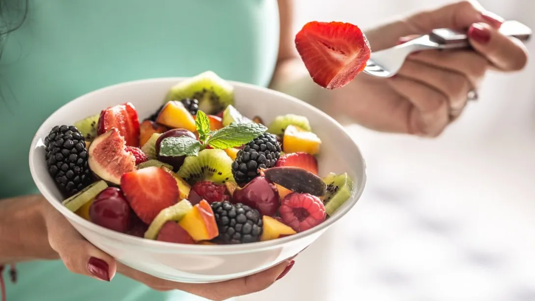 La fruta tropical con propiedades laxantes que le ayudará a  evitar el estreñimiento, de acuerdo a la ciencia