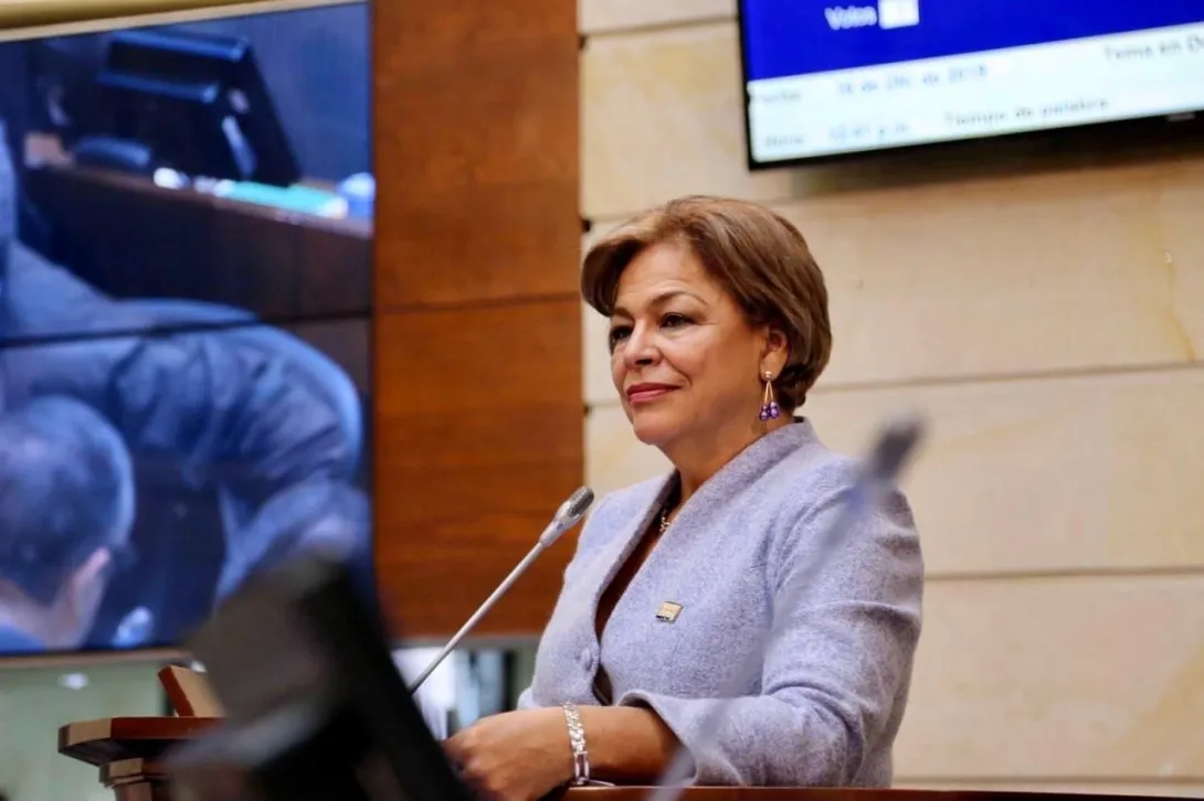 Esperanza Andrade volverá al Senado de la República.