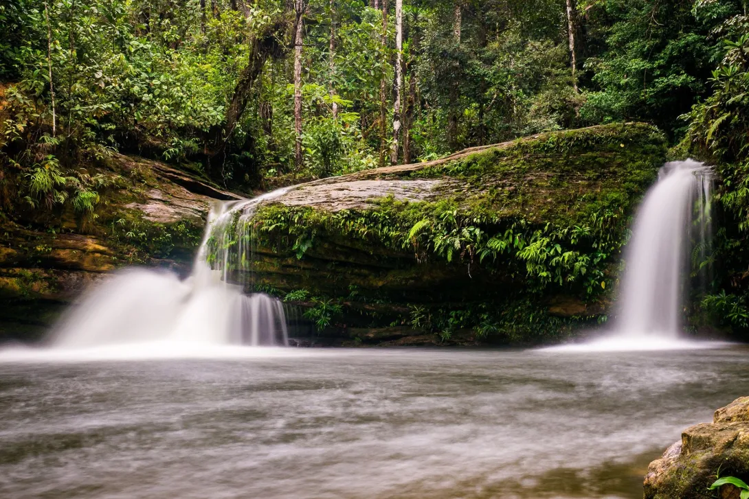 En medio de la selva amazónica, en el kilómetro 6 de la vía que de Mocoa conduce a Villagarzón, se encuentran las ‘Cascadas Fin del Mundo’.