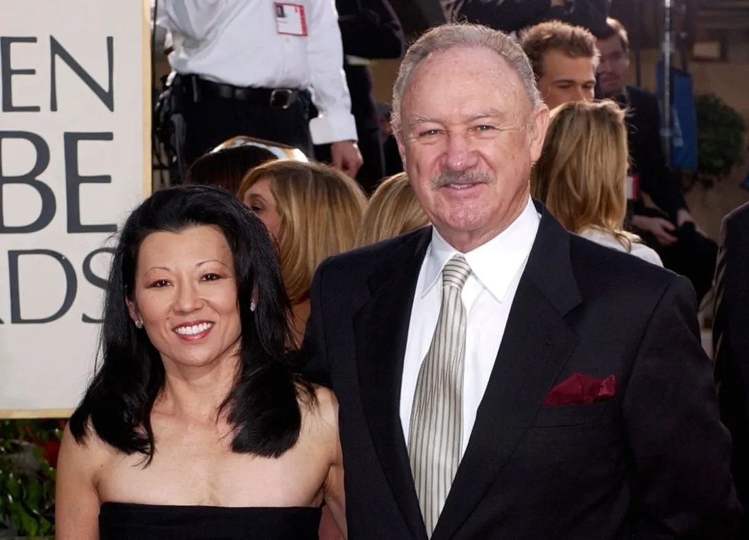 El actor Gene Hackman con su esposa Betsy Arakawa.