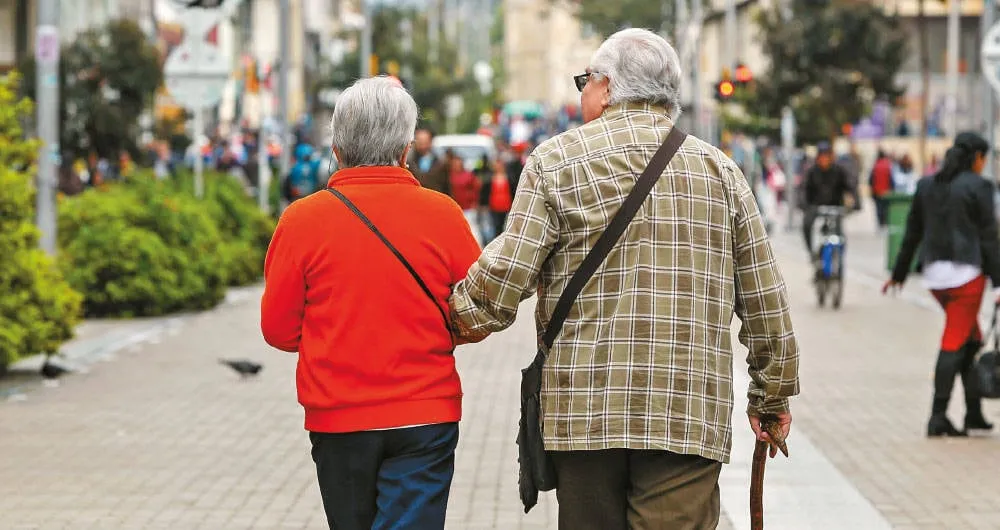 Dentro del sistema general de pensiones colombiano hay tres tipos de pensión: de vejez, de invalidez y de sobrevivencia.  