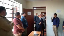 El mandatario sorprendió a los empleados de esta oficina en la capital nariñense. Autoridades investigan si hay una organización delincuencial, tras presuntas anomalías.