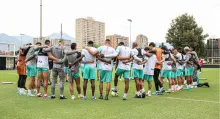 Independiente Santa Fe no convocó a Jhon Duque y el mediocampista ya cumple un mes sin jugar. Apenas ha disputado dos partidos, contra Cali y Bucaramanga.