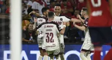 Independiente Medellín va perdiendo su partido contra Lanús por la Copa Sudamericana con un autogol de Daniel Londoño sobre el final del primer tiempo.