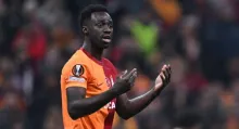 Servet Cetin, exjugador de Galatasaray, llenó de elogios a Dávinson Sánchez y aseguró que actualmente es mejor que Virgil Van Dijk, jugador del Liverpool.