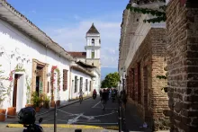 Santa Fe de Antioquia es uno de los pueblos patrimonio de Colombia y es uno de los preferidos por los turistas extranjeros.