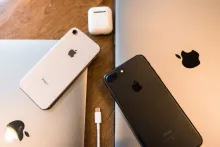 Apple abrrió vacante para punto de venta en Bogotá. Si le gusta la tecnología este trabajo podría ser para usted. Requisitos y guía ya disponibles.