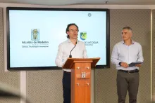 Federico Gutiérrez, alcalde de Medellín, mostró oposición al proyecto de impuesto que quiere crear el gobernador de Antioquia, Andrés Julián Rendón.