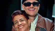 Kapo, cantante colombiano, junto a su madre