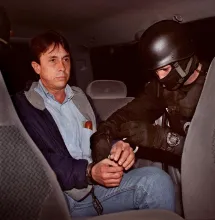 Fabio Ochoa permaneció en Estados Unidos desde el año 2001 y dos años más tarde fue condenado a estar tres décadas en prisión por el delito de narcotráfico. AFP PHOTO (Photo by HO / DEA / AFP)