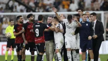 Así fue la pelea al término de la semifinal de la Supercopa.