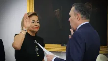 Esperanza Andrade se posesionó como senadora.