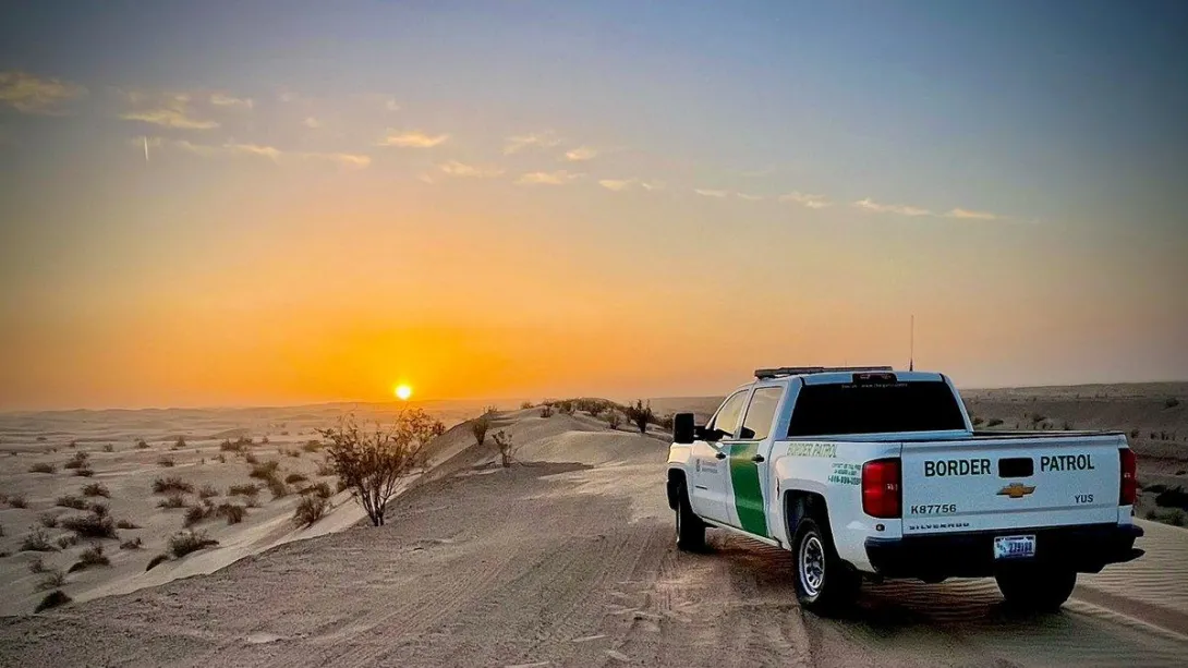 El desierto presenta condiciones que pueden poner en riesgo la vida de quienes intentan cruzarlo.