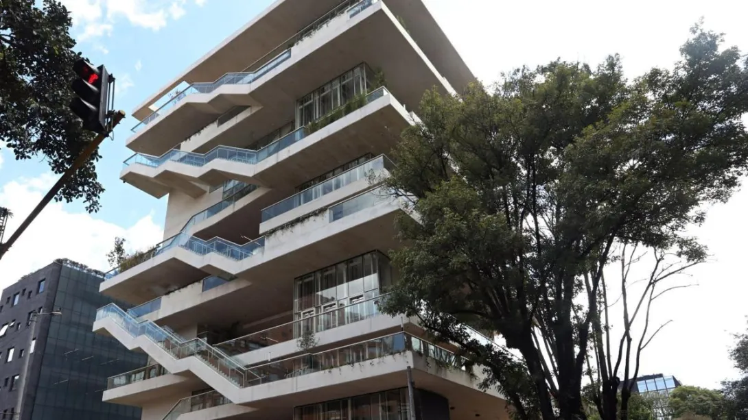 Se abre el Centro Felicidad de Chapinero, un parque vertical para toda la ciudadanía: estos son sus innovadores espacios El próximo jueves, la Alcaldía de Bogotá entregará un edificio de diez pisos con piscinas, canchas deportivas, teatro, aulas, biblioteca y muchos otros servicios.