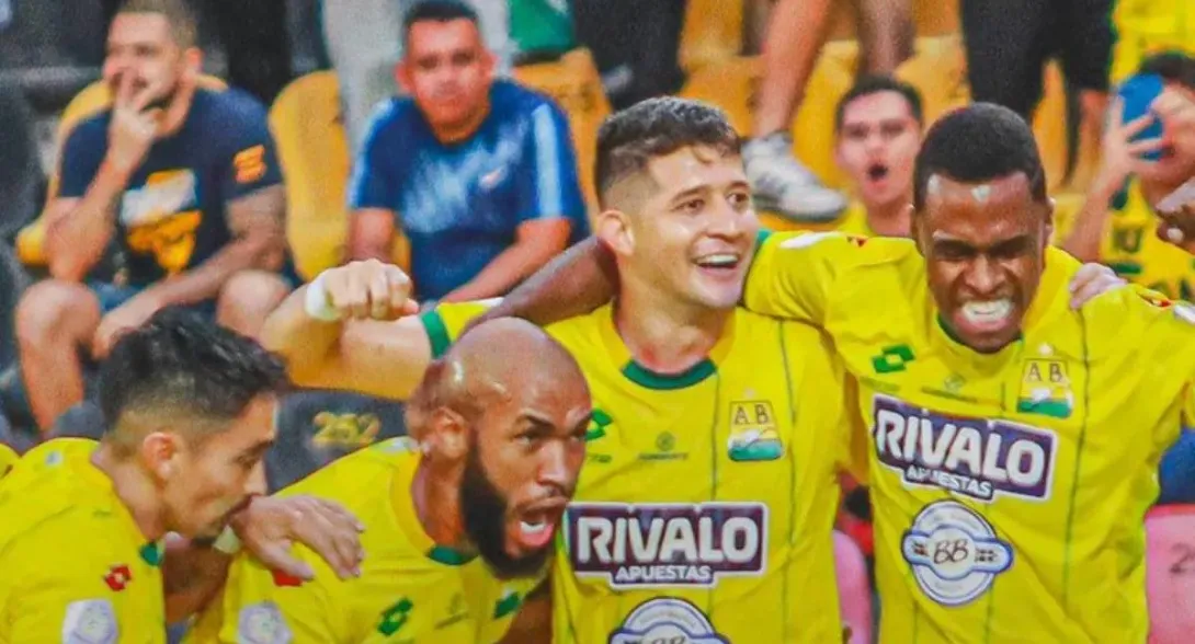 Atlético Bucaramanga se hizo fuerte en su estadio y le ganó a Nacional por la fecha 11 de la Liga BetPlay. El gol fue al minuto 70 y lo hizo Fabry Castro.