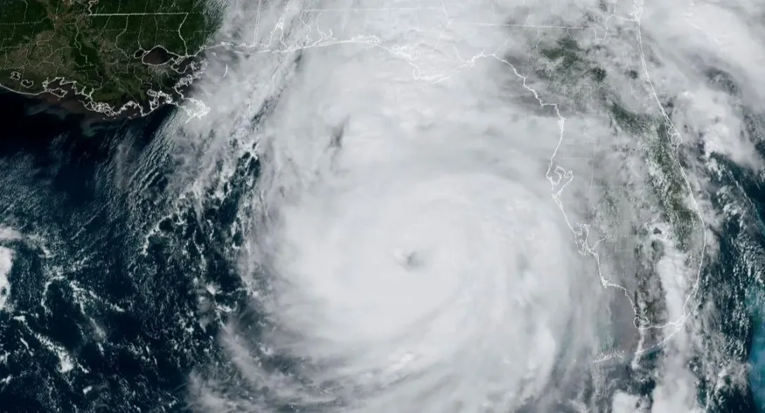 Los aeropuertos de Tampa y Tallahassee ya cerraron y el gobernador de Florida, Ron DeSantis, instó a los residentes a evacuar por paso del Huracán Helene