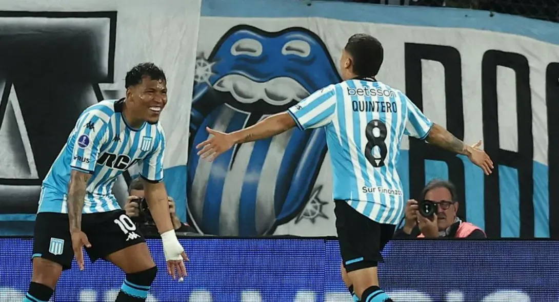 En los botines de Juan Fernando nacieron tres de los cuatro goles con los que Racing venció a Paranaense, uno de ellos fue de autoría de Roger Martínez