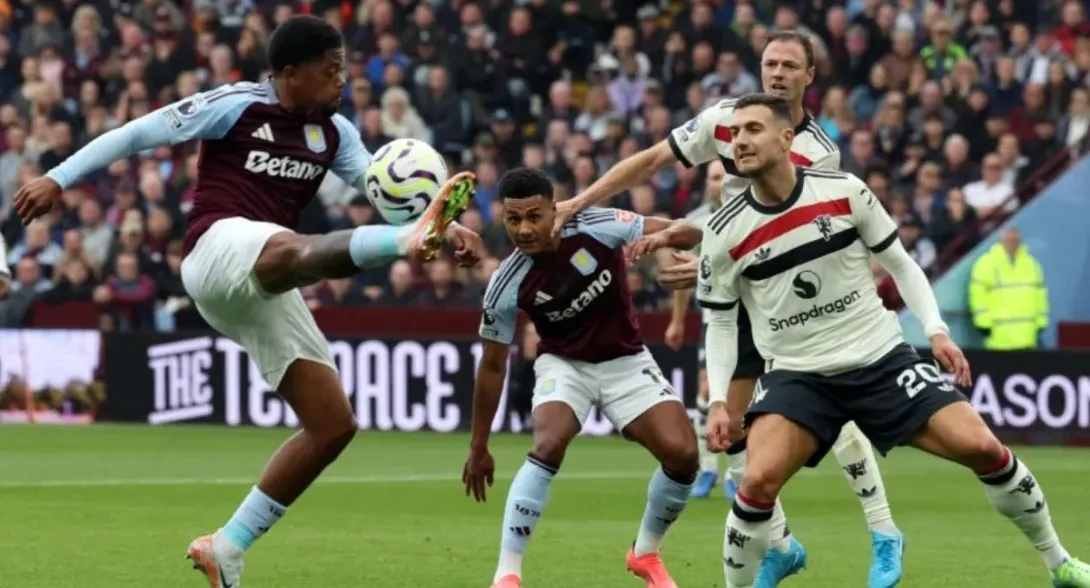 Aston Villa enfrentó a Manchester United de local y no pasó del empate 0-0. Jhon Jáder Durán entró a los 60 minutos y no pudo hacer nada para romper el 0.