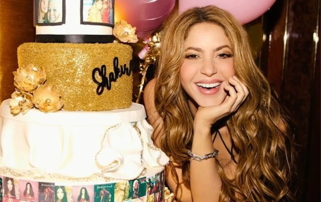 Boleta para el concierto de Shakira que vale 11 millones de pesos; viene con varios beneficios como estar en un VIP conocer a la cantante y tomarse foto.