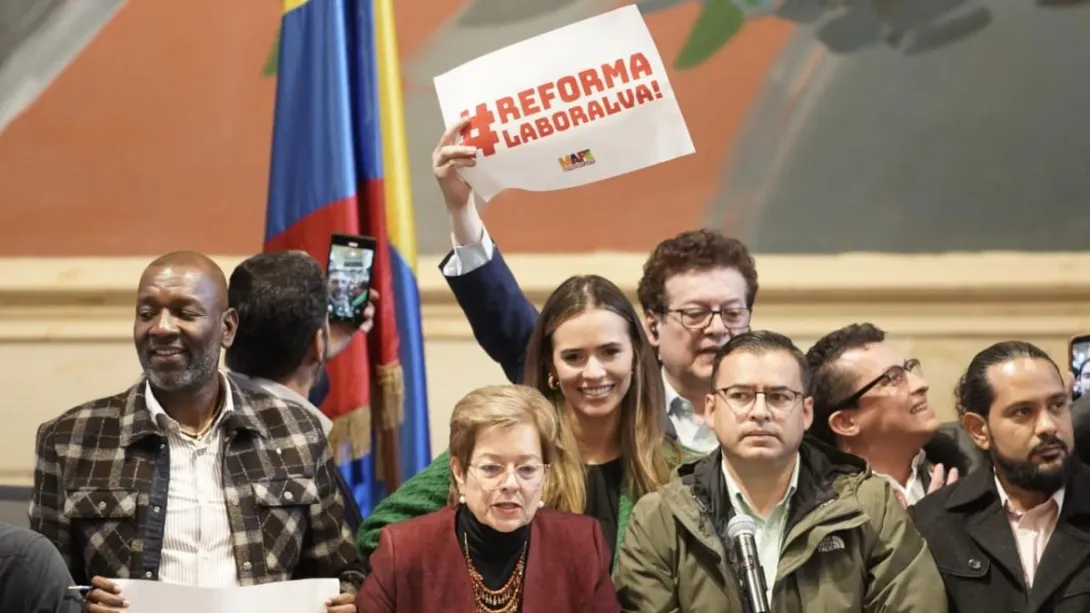 Primero deberá superar el debate en la Comisión VII del Senado, donde en abril del presente año se hundió la reforma de la salud. Los votos cristianos serán determinantes.