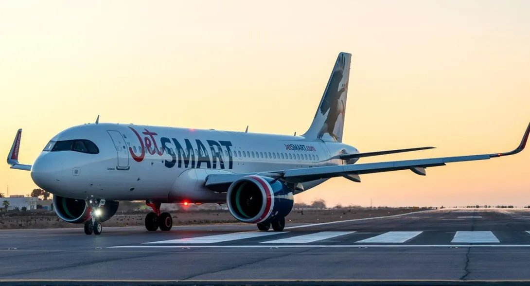 La aerolínea JetSmart de ultrabajo costo soprendió con una nueva promoción y busca poner a volar barato a los colombianos con descuento hasta del 40 %.