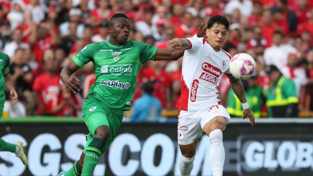 El partido se disputa en el estadio El Campín, de Bogotá.