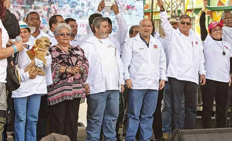 Congresistas y militantes del Partido Comunes, antes Partido Farc. Esta colectividad se creó por el Acuerdo de Paz firmado en 2016.