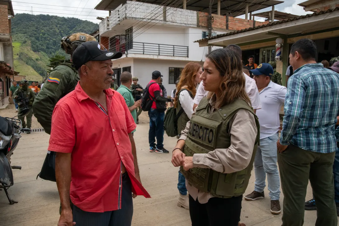 Visita delegación del Gobierno Nacional a El Plateado