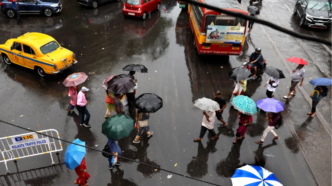 Las autoridades han evacuado a alrededor de 300.000 personas a lugares más seguros en Odisha, informó este jueves en X el jefe de Gobierno regional, Mohan Charan.