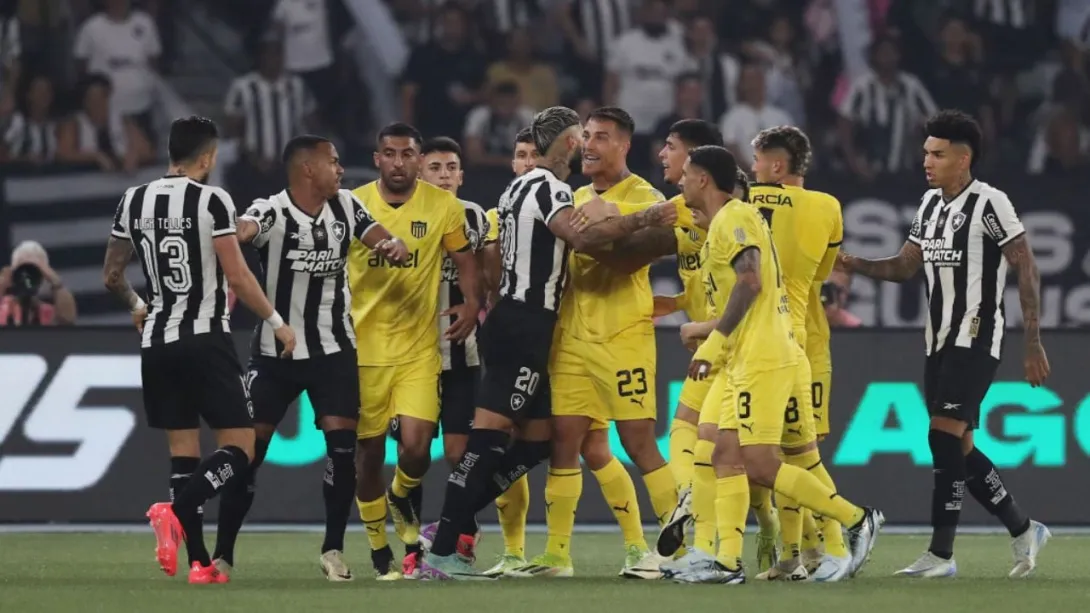 Duelo entre brasileños y uruguayos por Libertadores.