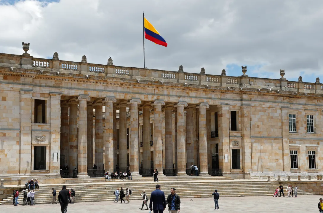 Carolina Cruz, reconocida presentadora colombiana, reveló la medida preventiva que ha tomado para cuidar a sus hijos. Vacunación contra el dengue.