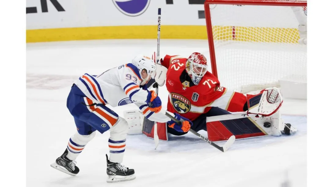 Estos dos equipos se desempeñan en la liga de hockey sobre hielo en Estados Unidos.