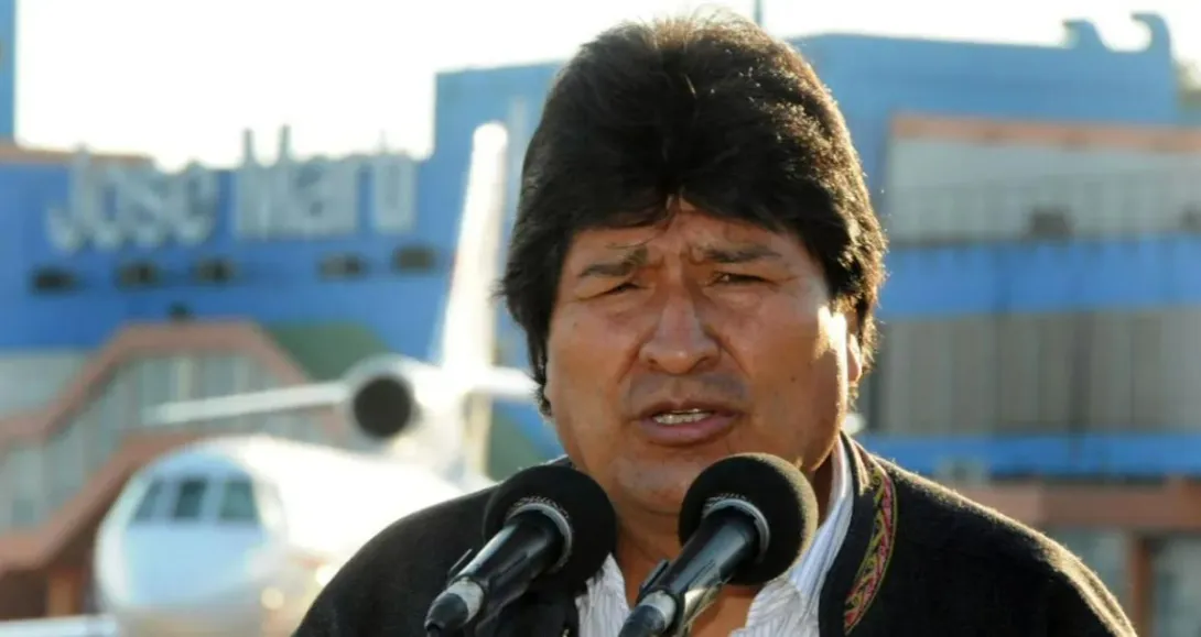 Seguidores de Evo Morales se tomaron cuartel y hay 20 militares secuestrados. Campesinos protestan en rechazo al proceso del expresidente.