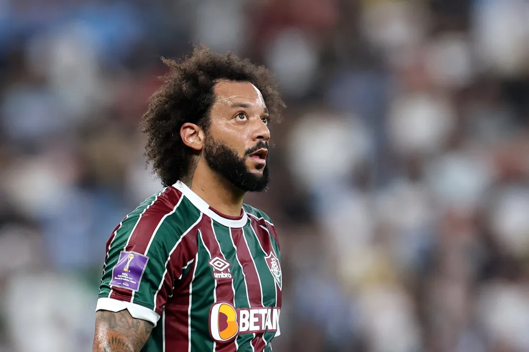 A Marcelo le salió cara la rabieta en Fluminense; club tomó radical decisión sobre el futuro del lateral