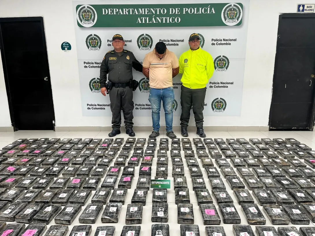 Hombre capturado por la Policía del Atlántico con droga.