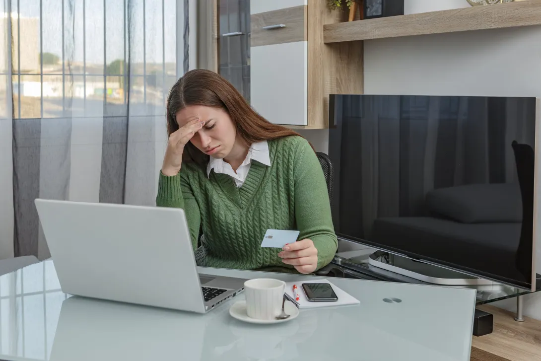 Ciberdelincuentes emplean técnicas de ingeniería social para engañar a los usuarios y robar su dinero o información.