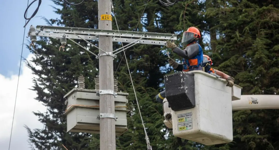 Cortes de luz Bogotá 8 de noviembre: dicen barrios, localidades y horarios. Explican por qué varios barrios se quedarán sin servicio de energía.