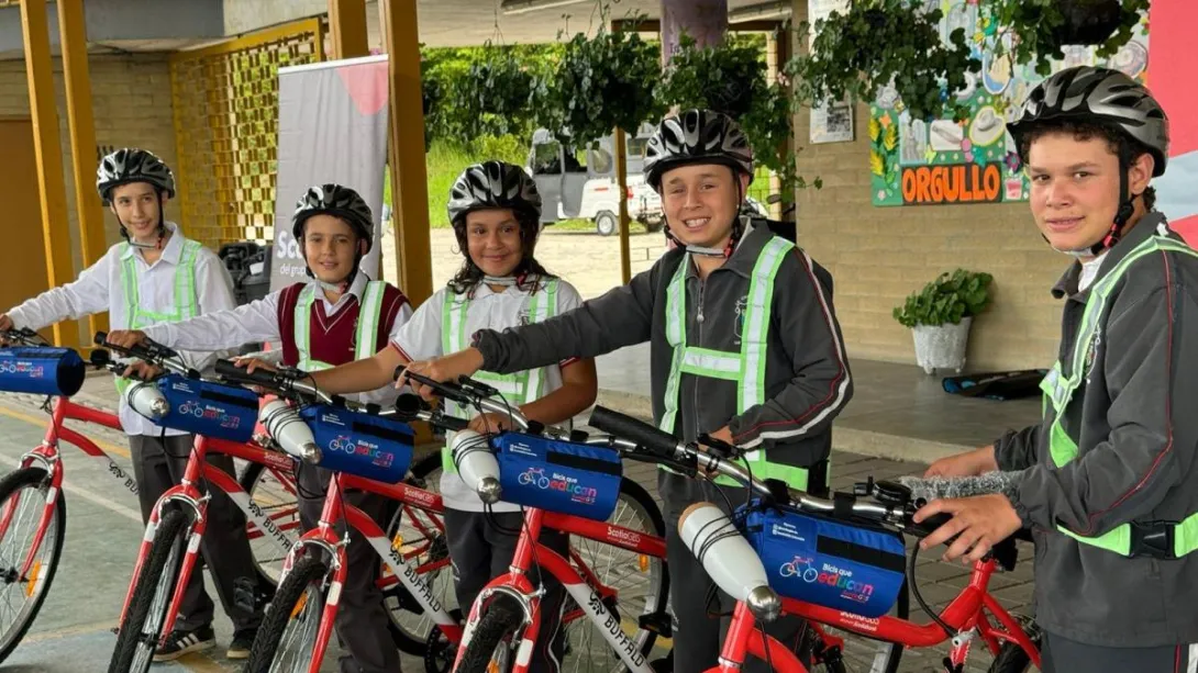 En las zonas rurales, más del 30% de los niños recorren unos 5 kilómetros diarios hasta la escuela.