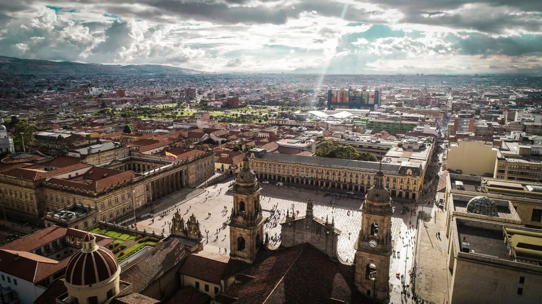 El Instituto Distrital de Turismo (IDT) trabaja por consolidar a Bogotá como un destino de referencia internacional en turismo, gastronomía y negocios.