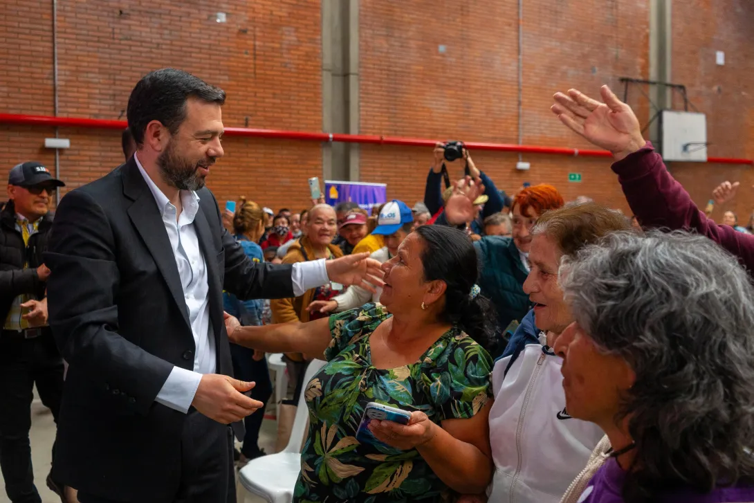 El alcalde Carlos Fernando Galán anunció que más adultos mayores serán beneficiados del Ingreso Mínimo Garantizado en Bogotá