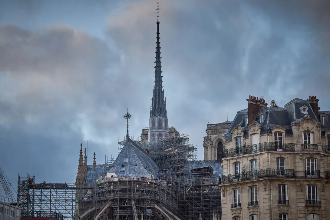 Esta fotografía muestra la catedral de Notre-Dame de París unos días antes de su reapertura, en el centro de París el 26 de noviembre de 2024.