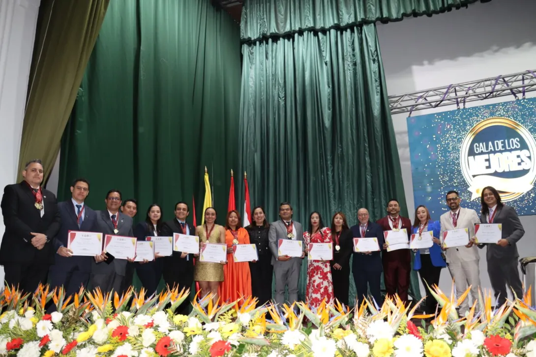 La Gala de los Mejores se llevó a cabo en el emblemático Teatro Jáuregui de la institución.