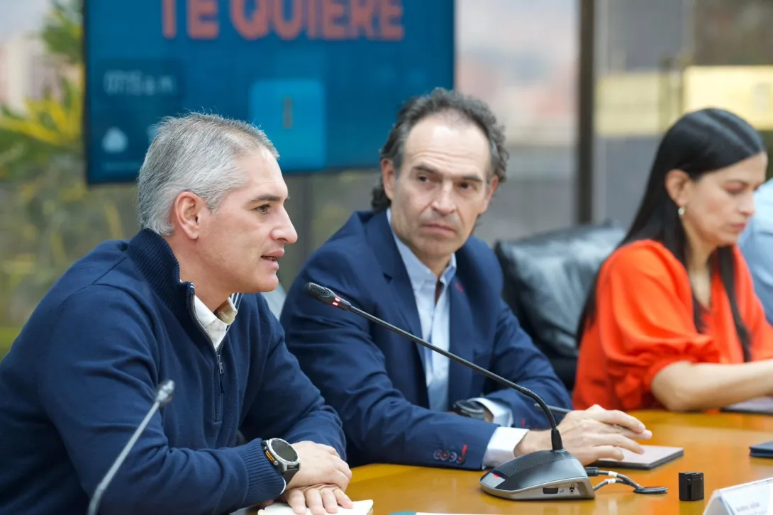 Gobernador de Antioquia, Andrés Julián Rendón, y el alcalde de Medellín, Federico Gutiérrez.