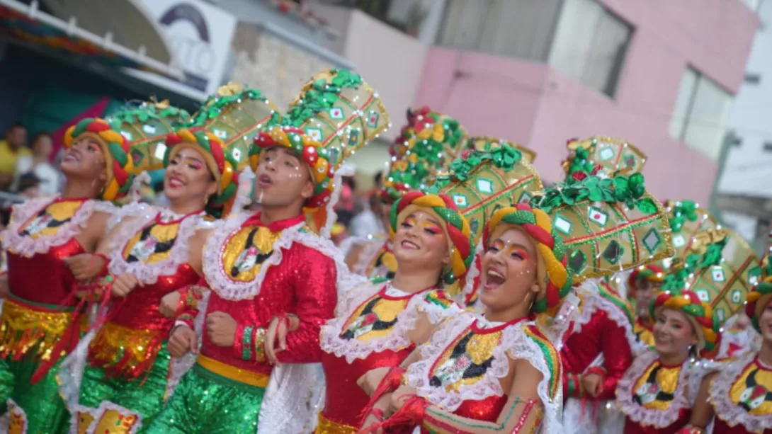 El desfile de la Guacherna encendió la fiesta en Barranquilla