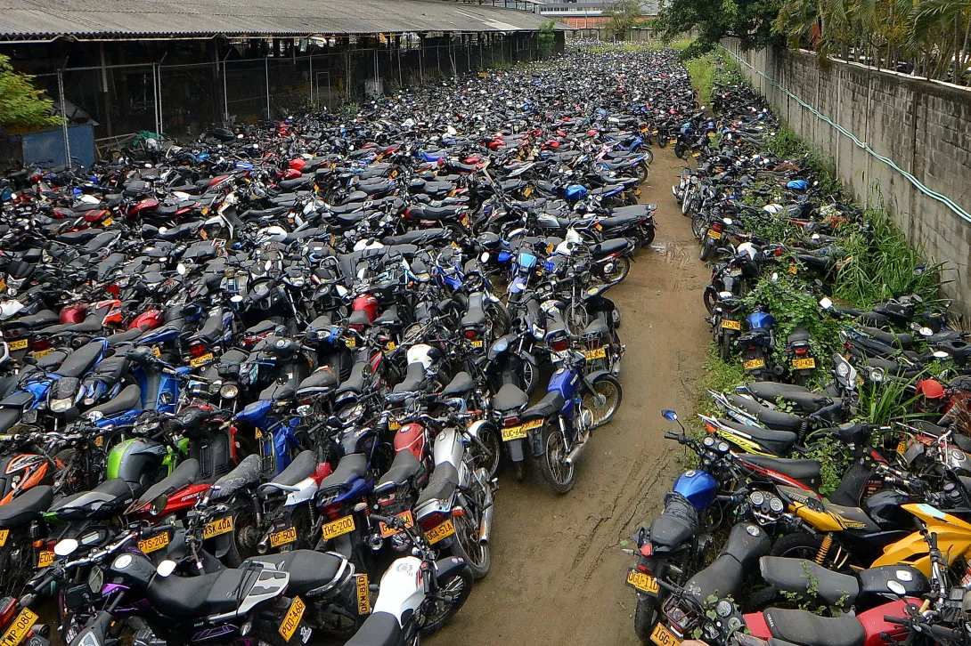 El 52% de las motos que se venden en el país tienen un cilindraje igual o menor a 135 cc.  Foto Jorge Orozco / El País.